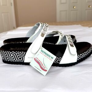 Mephisto white w/crystals sandal